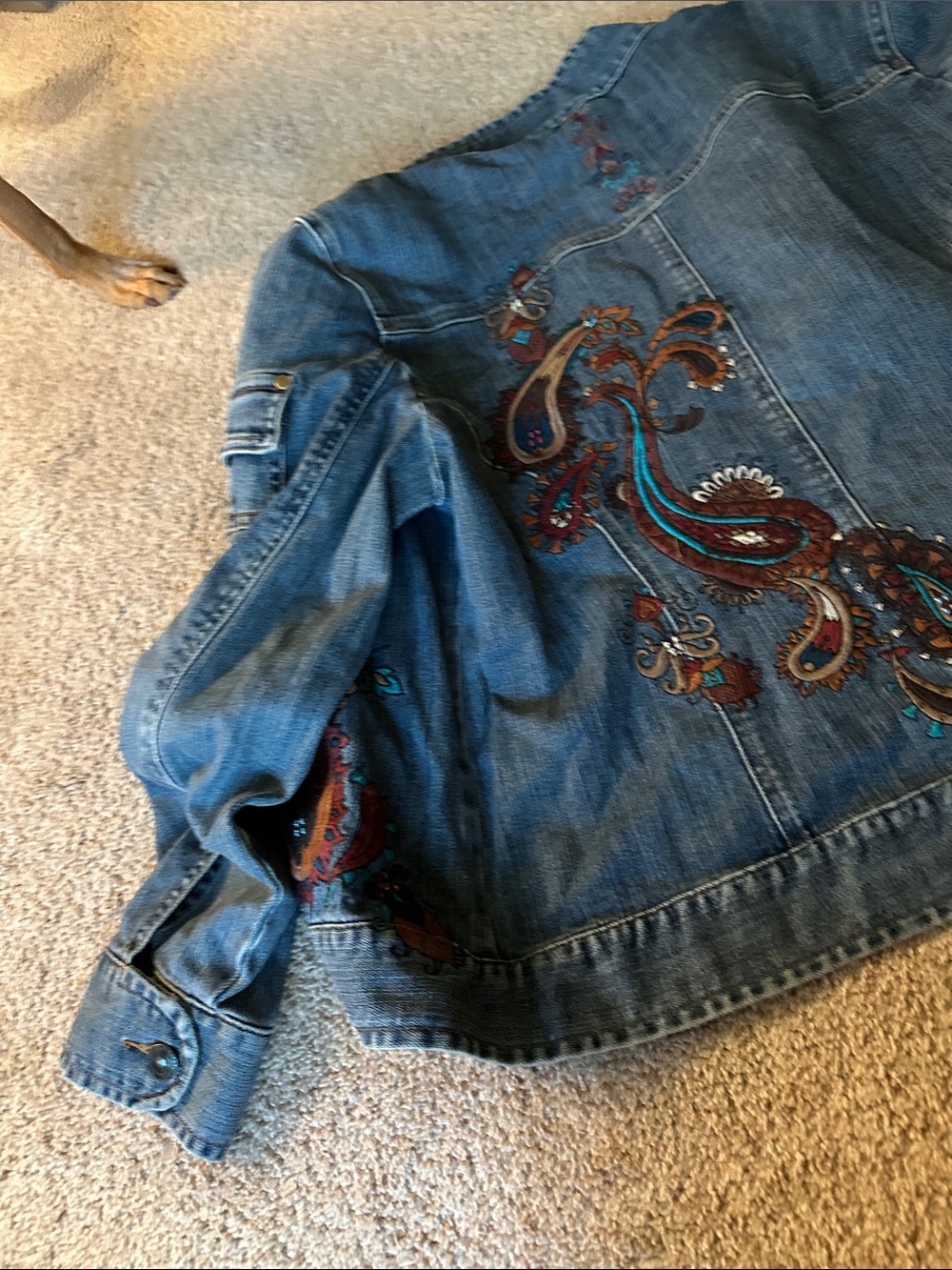 Embroidered Denim Jacket - Blue - Picture 8 of 10